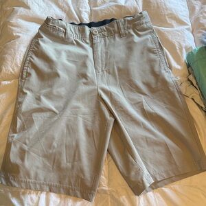 Crown & Ivy Men's Khaki Flat Front Shorts